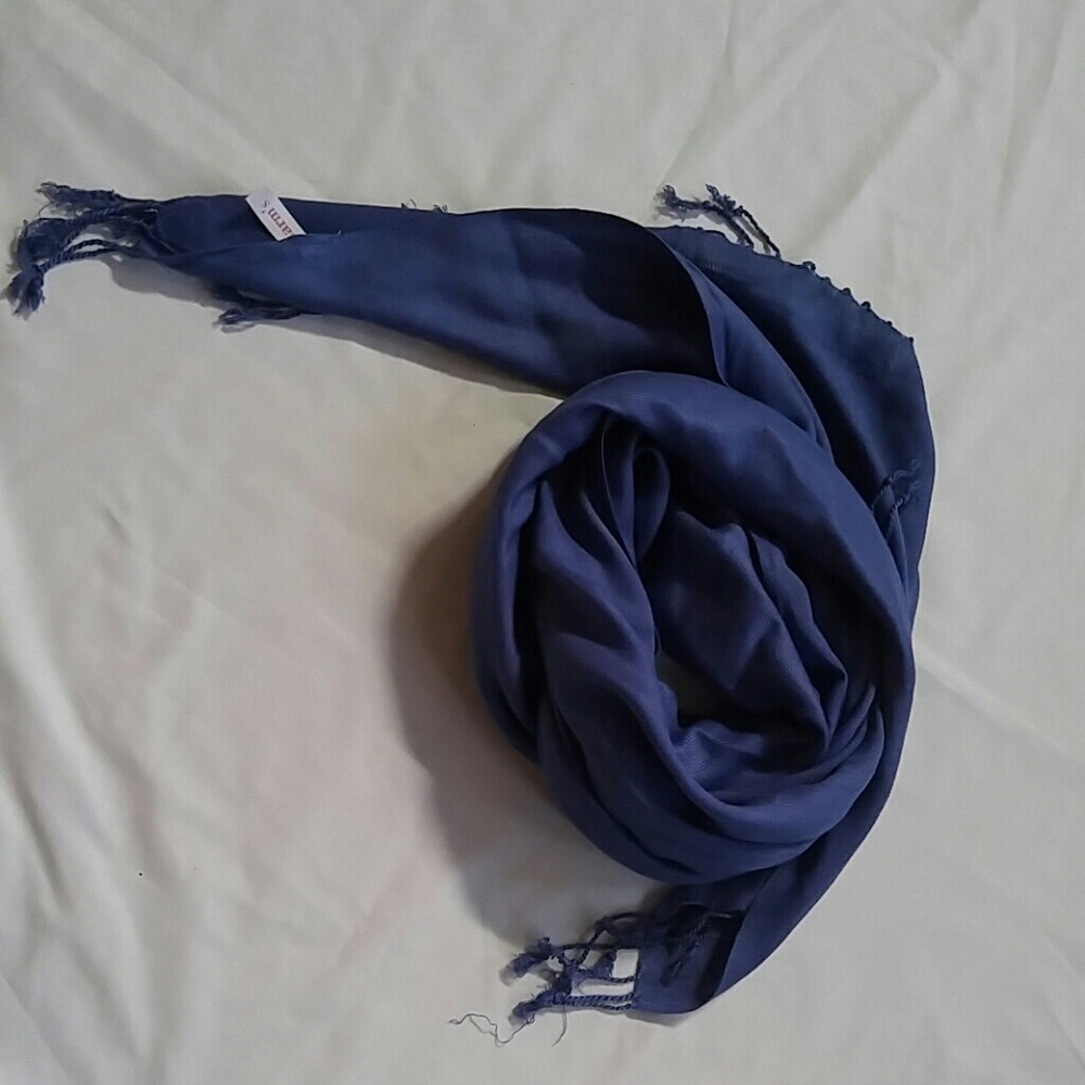 Scarf - Picture 3 of 5